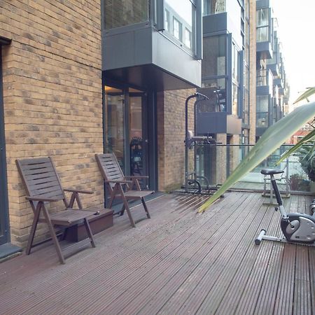 Spacious 1 Bed Apartment With Workspace, Coffee & Free Secure Parking Μπέρμιγχαμ Εξωτερικό φωτογραφία