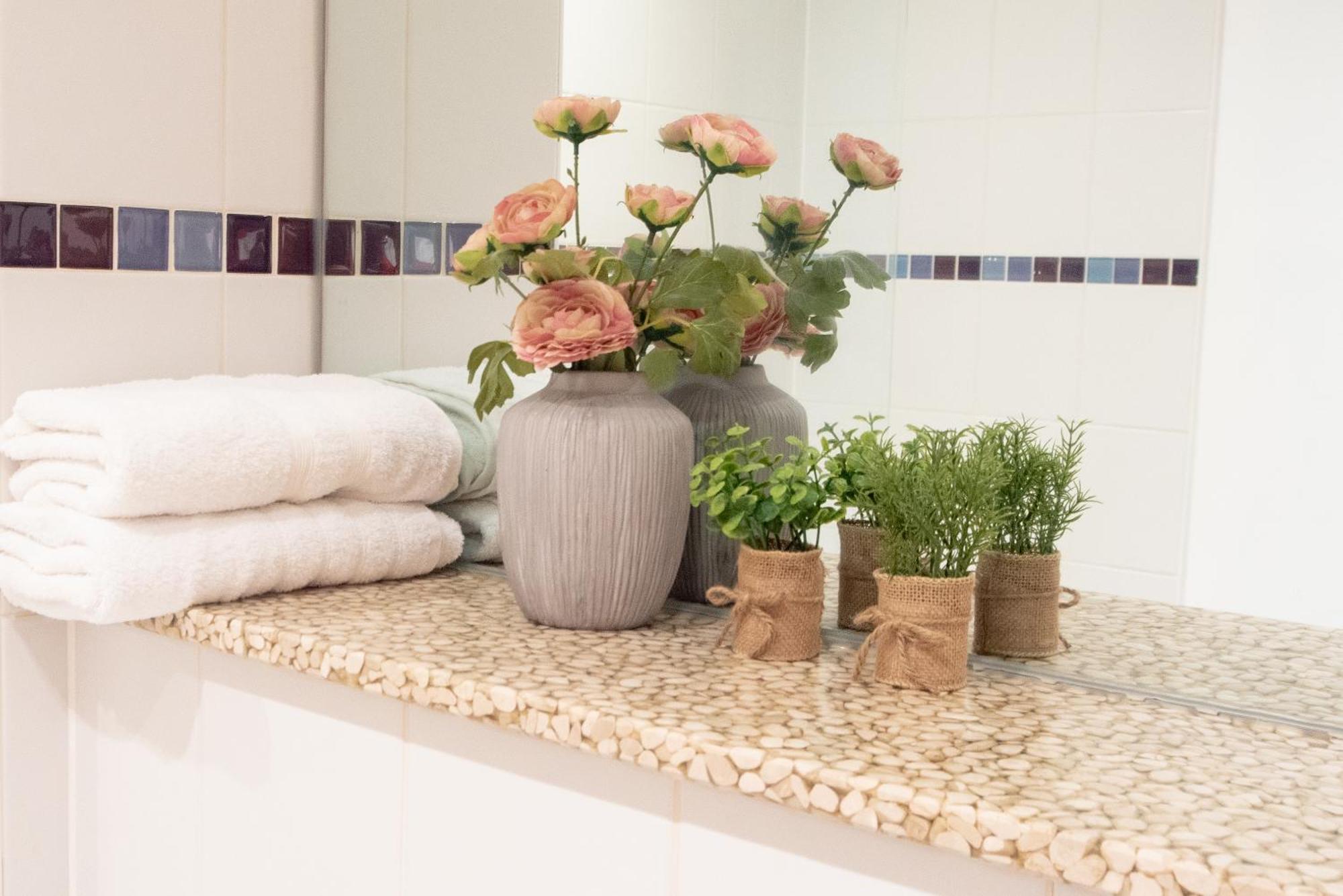 Spacious 1 Bed Apartment With Workspace, Coffee & Free Secure Parking Μπέρμιγχαμ Εξωτερικό φωτογραφία