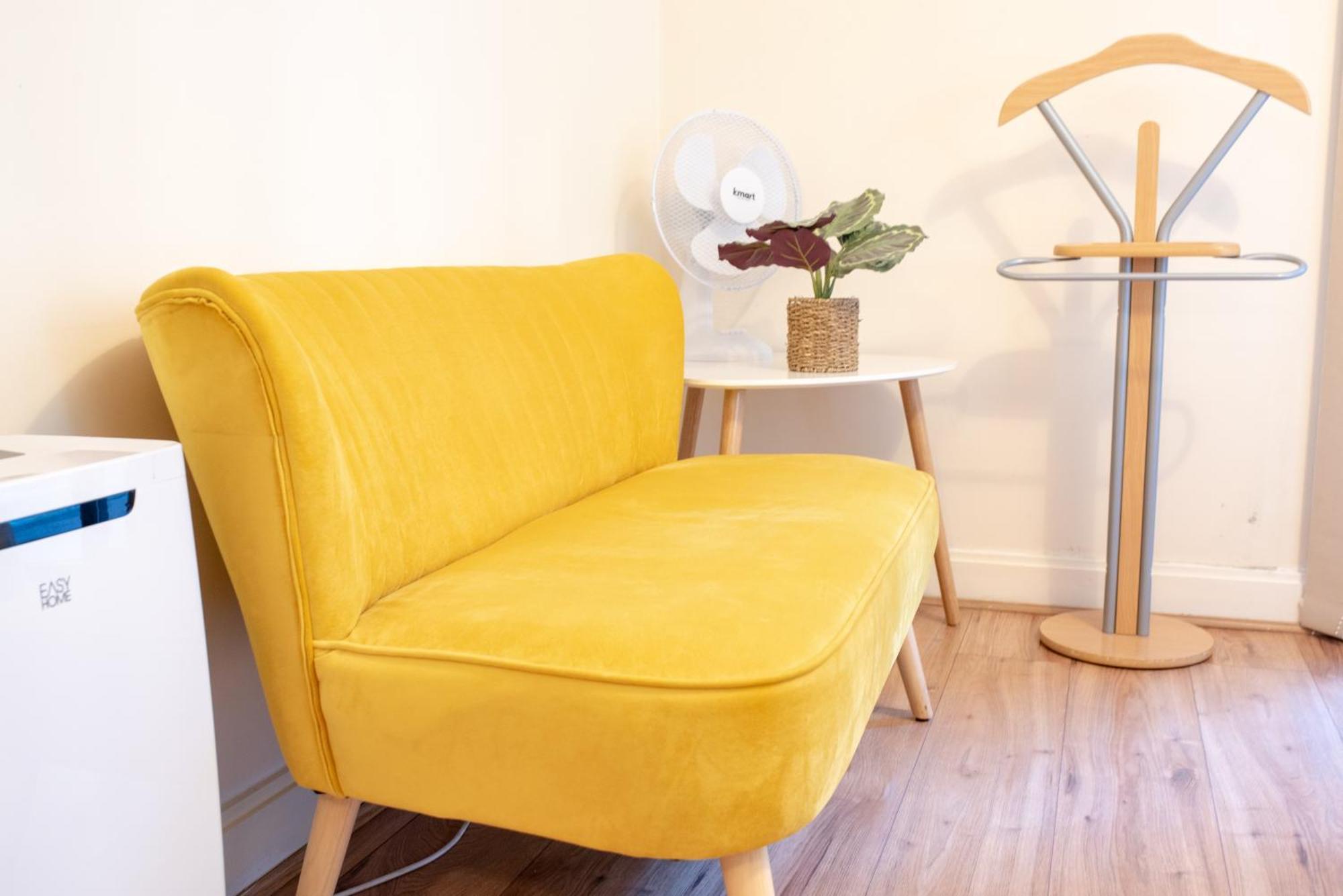Spacious 1 Bed Apartment With Workspace, Coffee & Free Secure Parking Μπέρμιγχαμ Εξωτερικό φωτογραφία