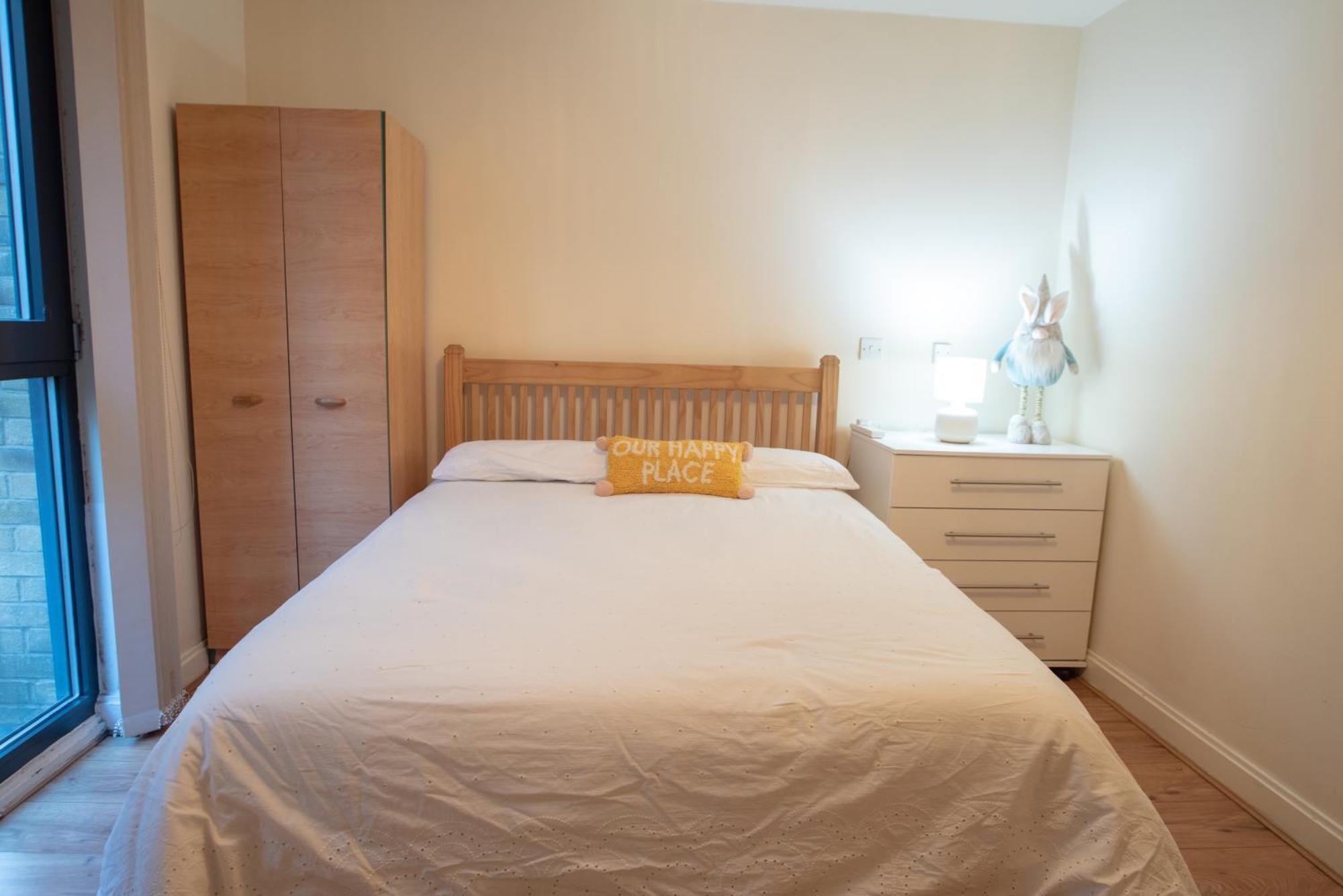 Spacious 1 Bed Apartment With Workspace, Coffee & Free Secure Parking Μπέρμιγχαμ Εξωτερικό φωτογραφία