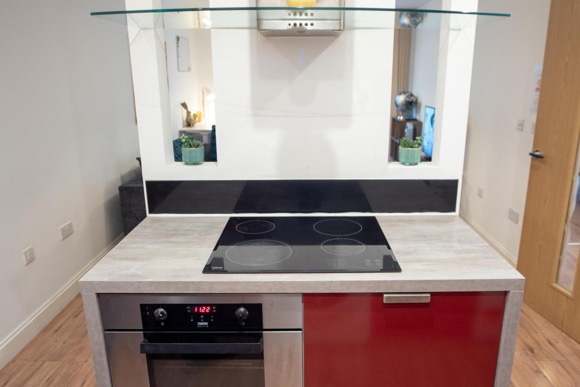 Spacious 1 Bed Apartment With Workspace, Coffee & Free Secure Parking Μπέρμιγχαμ Εξωτερικό φωτογραφία
